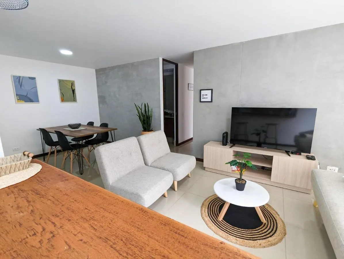 Apartamento Completo Poblado - Ubicacion Central Con Parqueadero Medellin