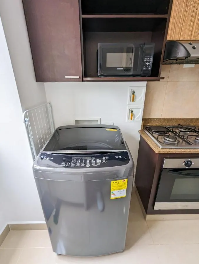 Apartamento Completo Poblado - Ubicacion Central Con Parqueadero Medellin Apartment