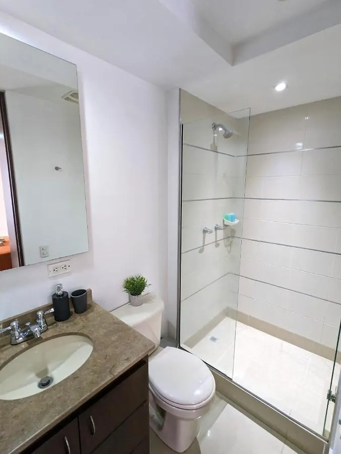 Apartamento Completo Poblado - Ubicacion Central Con Parqueadero Medellin Apartment
