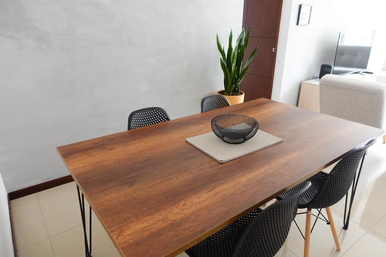 Apartamento Completo Poblado - Ubicacion Central Con Parqueadero Medellin Apartment